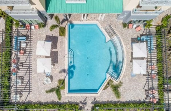 All Seasons Naples outdoor swimming pool
