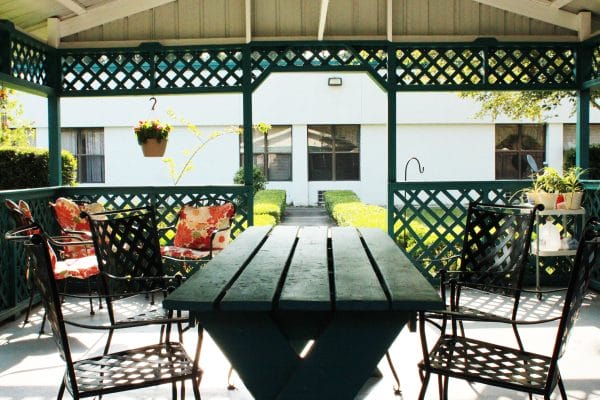 Riverwood Health and Rehabilitation Center outdoor picnic table