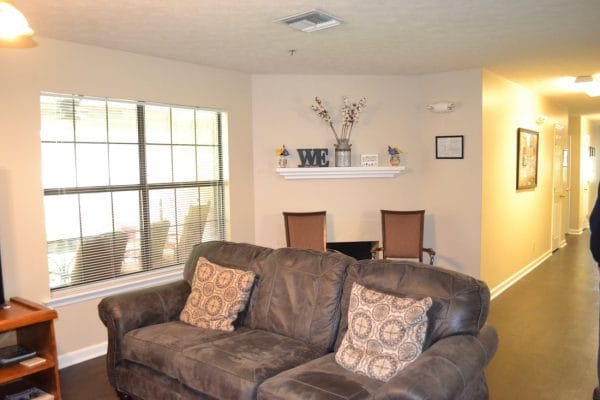 Resident living room in Magnolia Gardens Assisted Living