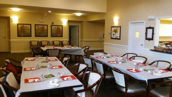 Community dining room in Country Place Senior Living Of Fairhope