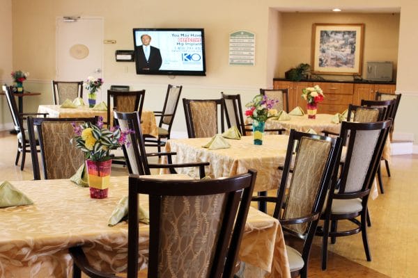 Wilton Manors Health and Rehabilitation Center dining room
