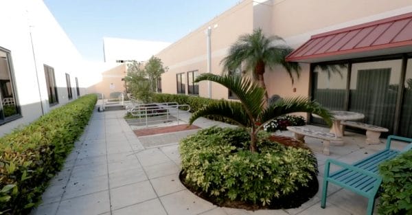Encompass Health Rehabilitation Hospital of Miami courtyard
