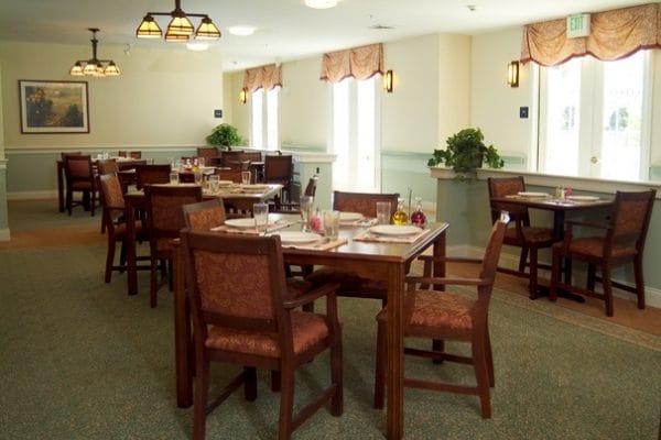 Cape Cod Senior Residences community dining room