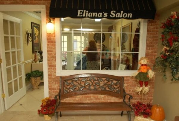 Salon and beauty parlor at Grand Villa of Altamonte Springs