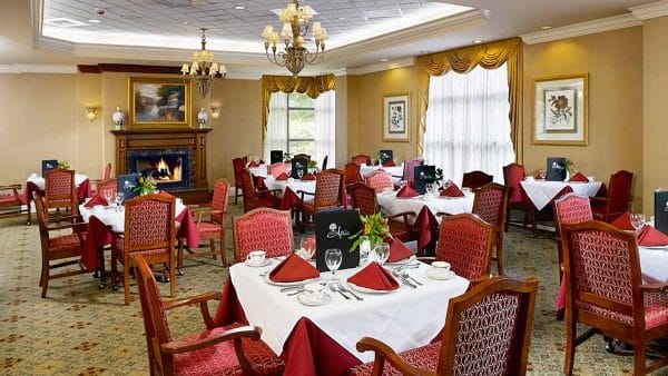Atria Forest Hills Dining Rm