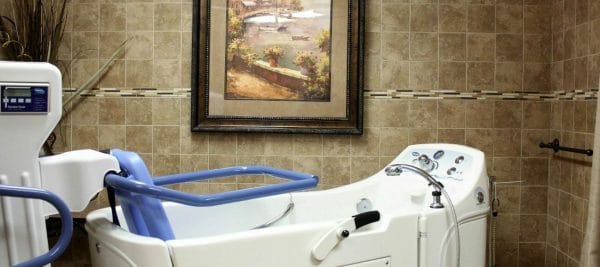 Azria Health Blue Hill Therapy Tub