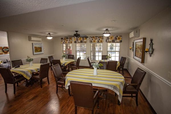 BeeHive Homes of Mesquite Dining Rm