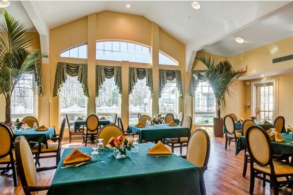 Brandywine Living at Reflections at Colts Neck Dining Rm