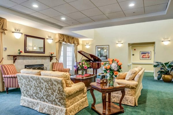 Brandywine Living at Reflections at Colts Neck Piano Lounge