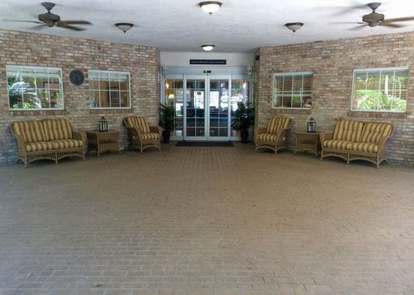 Charter Senior Living of Gainesville Outdoor Seating at Front Entrance
