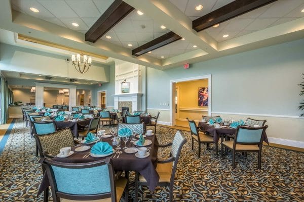 Discovery Village at Tampa Palms Dining Area