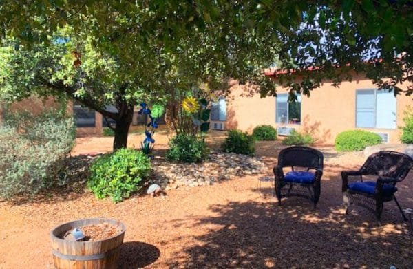 Desert Peaks Assisted Living and Memory Care Courtyard2