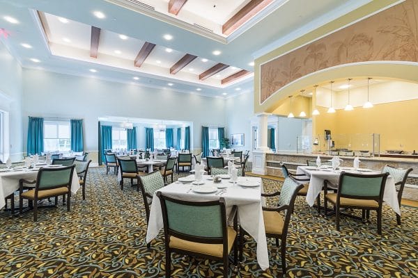 Discovery Village at Palm Beach Gardens dining room
