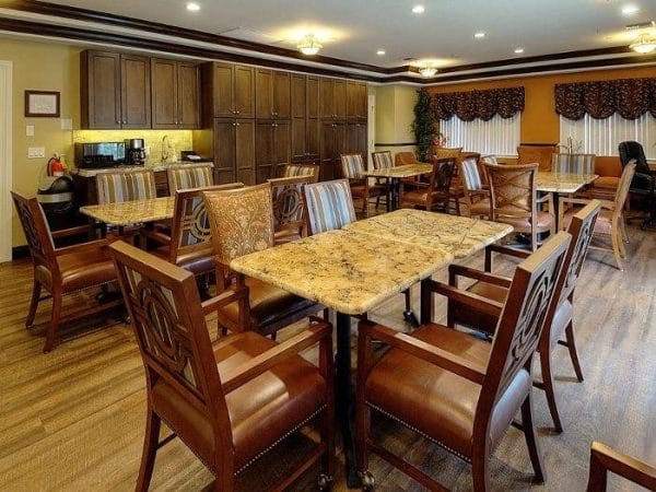 Pacifica Senior Living Fort Myers dining room