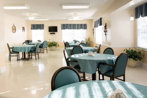 Five Oaks Rehabilitation and Care Center Dining Rm