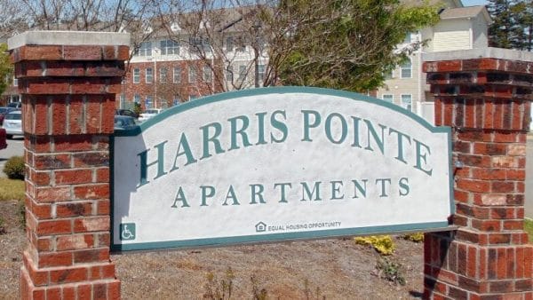 Harris Pointe Apartments Sign