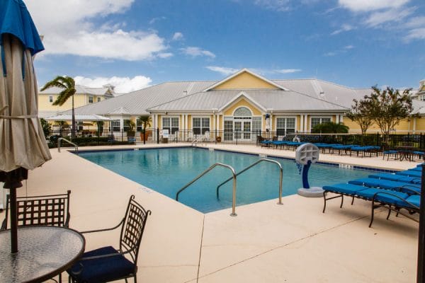 The Brennity at Melbourne outdoor swimming pool and lounge area