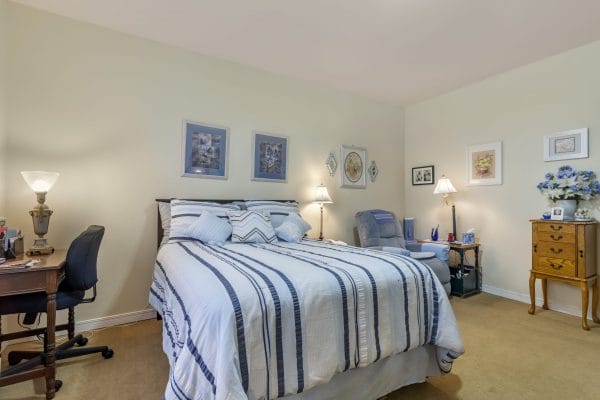 Aberdeen Heights Assisted Living model bedroom