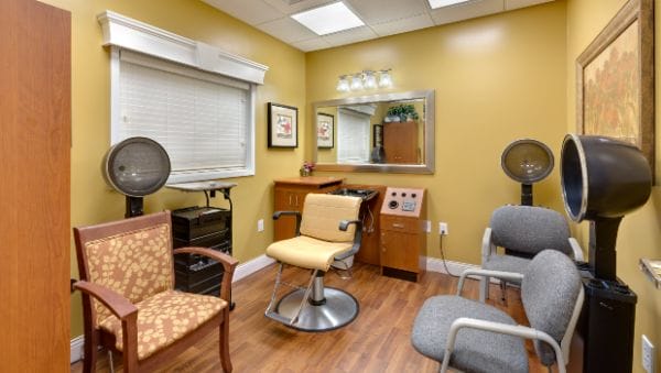 Beauty parlon and salon in LakeView Estates