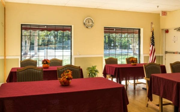 Pineville Rehabilitation and Living Center Dining Rm
