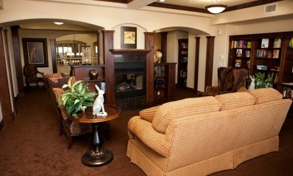 The Rio Grande Gracious Retirement Living Lounge