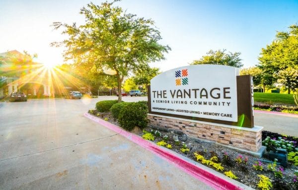 The Vantage at Cityview Sign