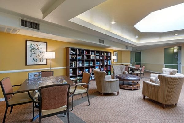 Resident library and common area in Brookdale Brookhurst