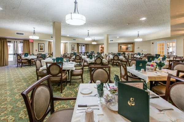 Brookdale College Parkway community dining room