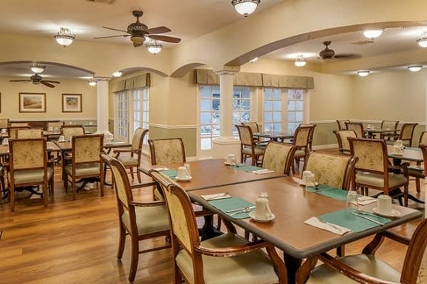 Residental Dining Room at Brookdale Corona