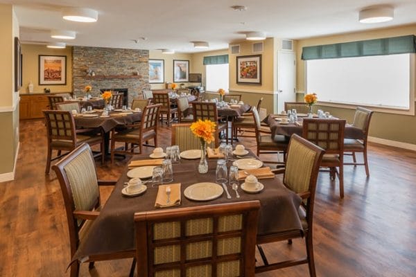 Community dining room in Brookdale Desert Ridge