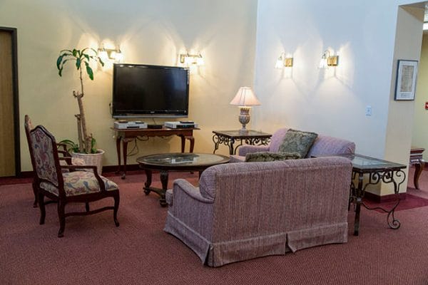 Community living room in Brookdale Fort Smith