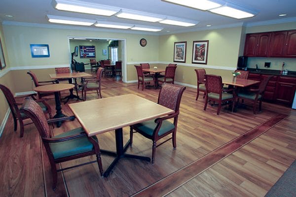 Brookdale Middleton Stonefield community dining room