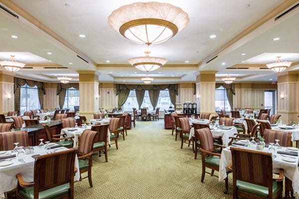 Brookdale North Raleigh community dining room