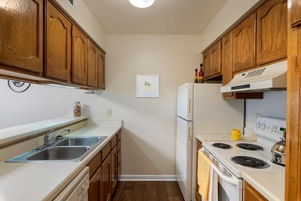 Brookdale Pleasant Hills model apartment kitchen