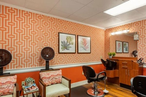 Brookdale Sarasota Midtown resident salon