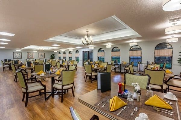 Brookdale Sarasota Midtown community dining room
