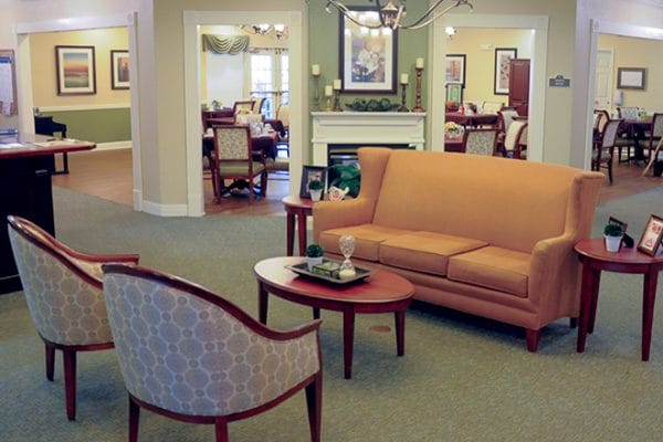 Brookdale Shoals foyer and resident seating area
