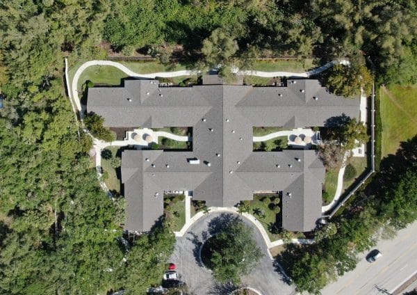 Aerial view of the Arden Courts of Fort Myers building and walkways