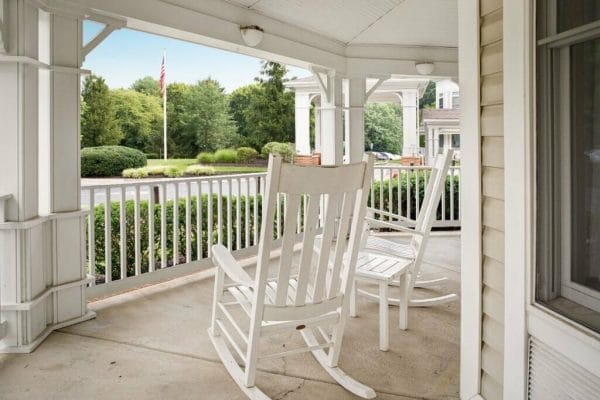 Front Porch Rocking Chairs at Sunrise of Wilmington