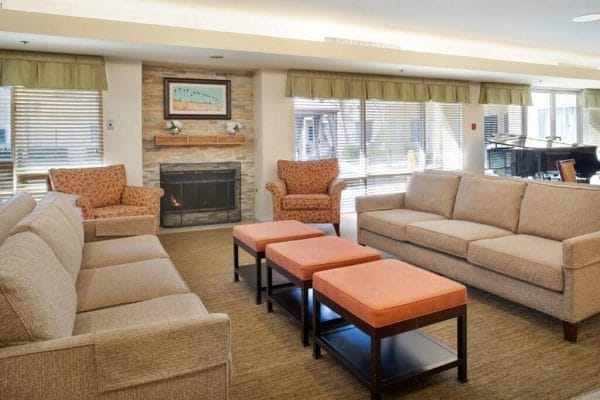 Community Living Room at Sunrise at Sterling Canyon