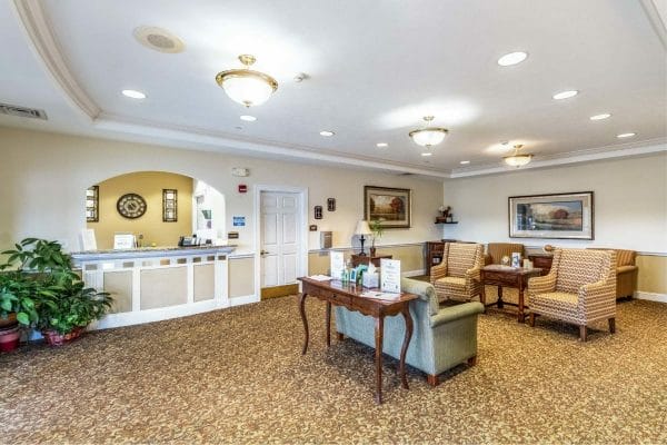 Lobby and common area in Elison Independent & Assisted Living of Maplewood