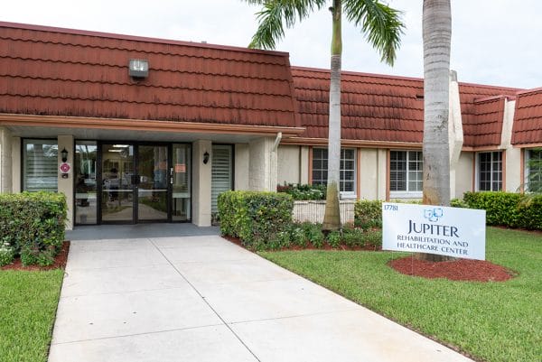 Jupiter Rehabilitation and Healthcare Center front entrance