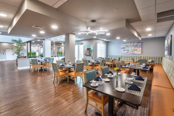 Discovery Village at Westchase community dining room