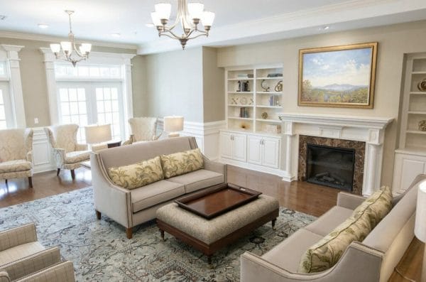 The Wellington at Lake Manassas community living room and fireplace